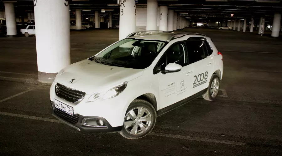 Peugeot 2008. Компактный французский "Львенок" &copy;&nbsp;Фото ЮГА.ру