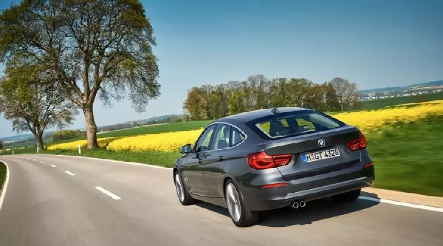 Новый BMW 3-Series Gran Turismo 2016 © Фото ЮГА.ру Новый BMW 3-Series Gran Turismo 2016 © Фото ЮГА.ру