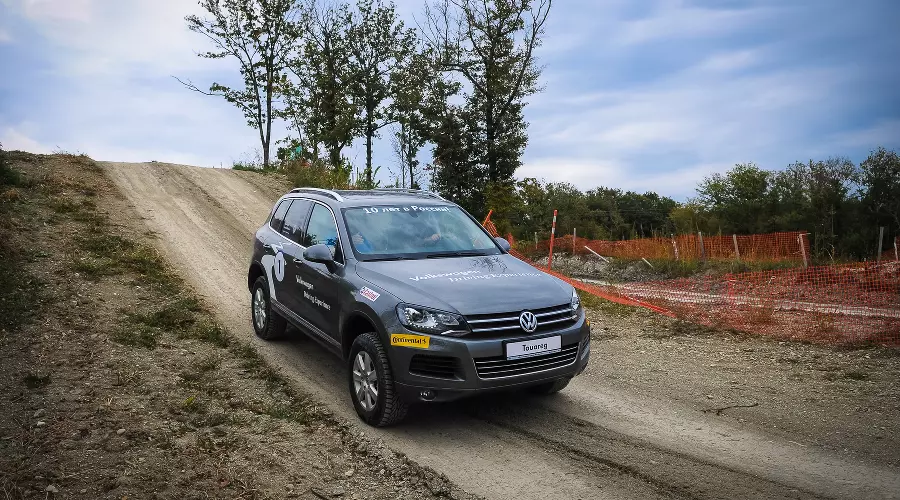 Внедорожный тест-драйв Volkswagen Touareg и Tiguan от "Юг-Авто" &copy;&nbsp;Елена Синеок, ЮГА.ру
