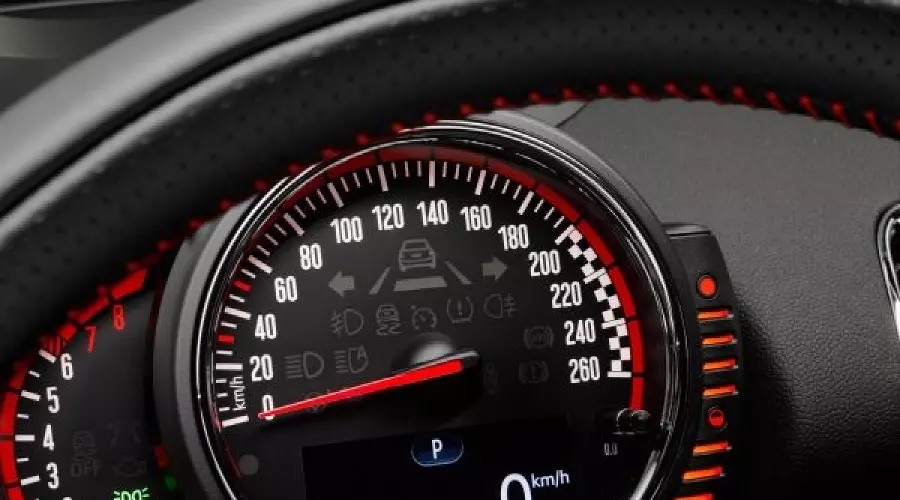 Новый MINI John Cooper Works Clubman © Фото ЮГА.ру Новый MINI John Cooper Works Clubman © Фото ЮГА.ру