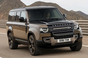 Обновленный Land Rover Defender © Фото JLR