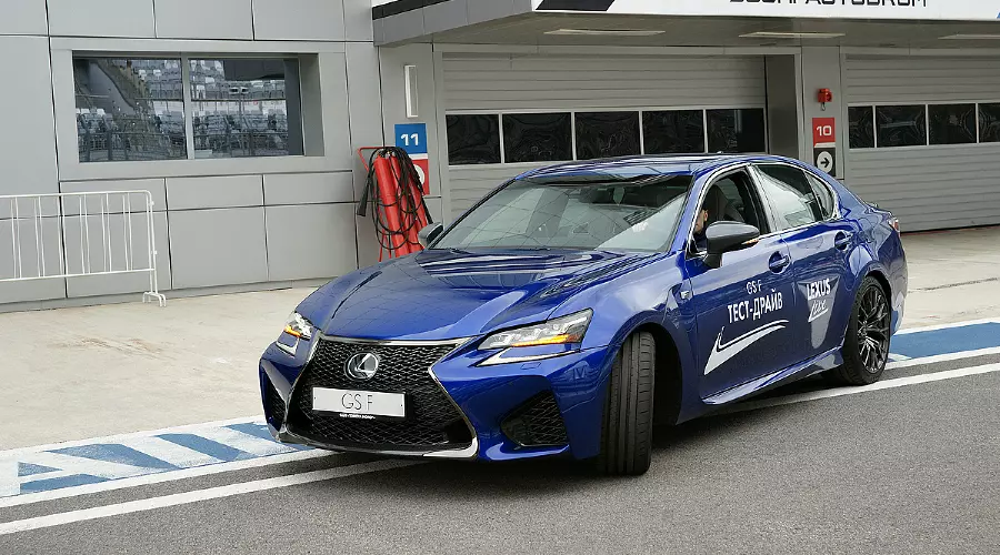 Lexus © Фото Евгения Мельченко Lexus © Фото Евгения Мельченко