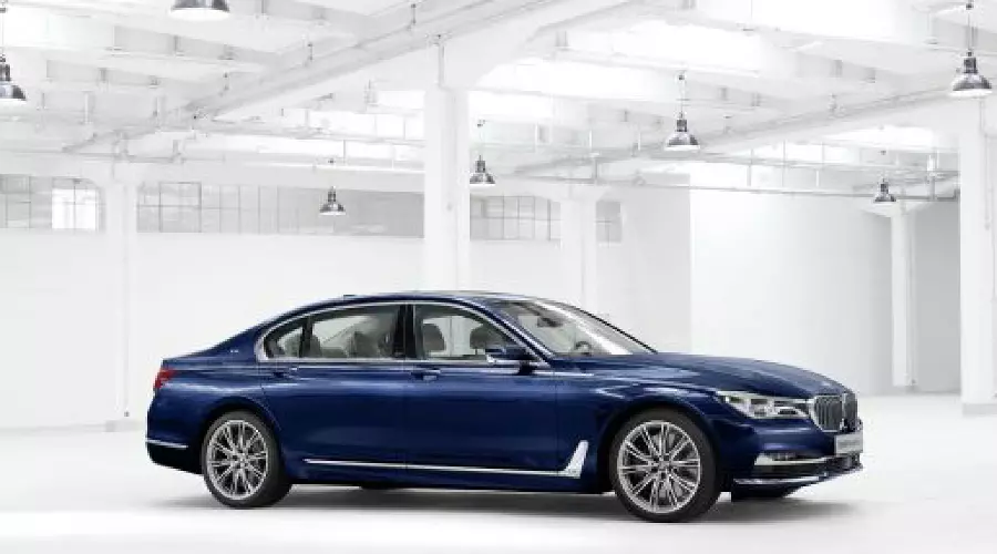 BMW представляет юбилейную версию седана BMW Individual 7 серии "THE NEXT 100 YEARS" &copy;&nbsp;Фото ЮГА.ру