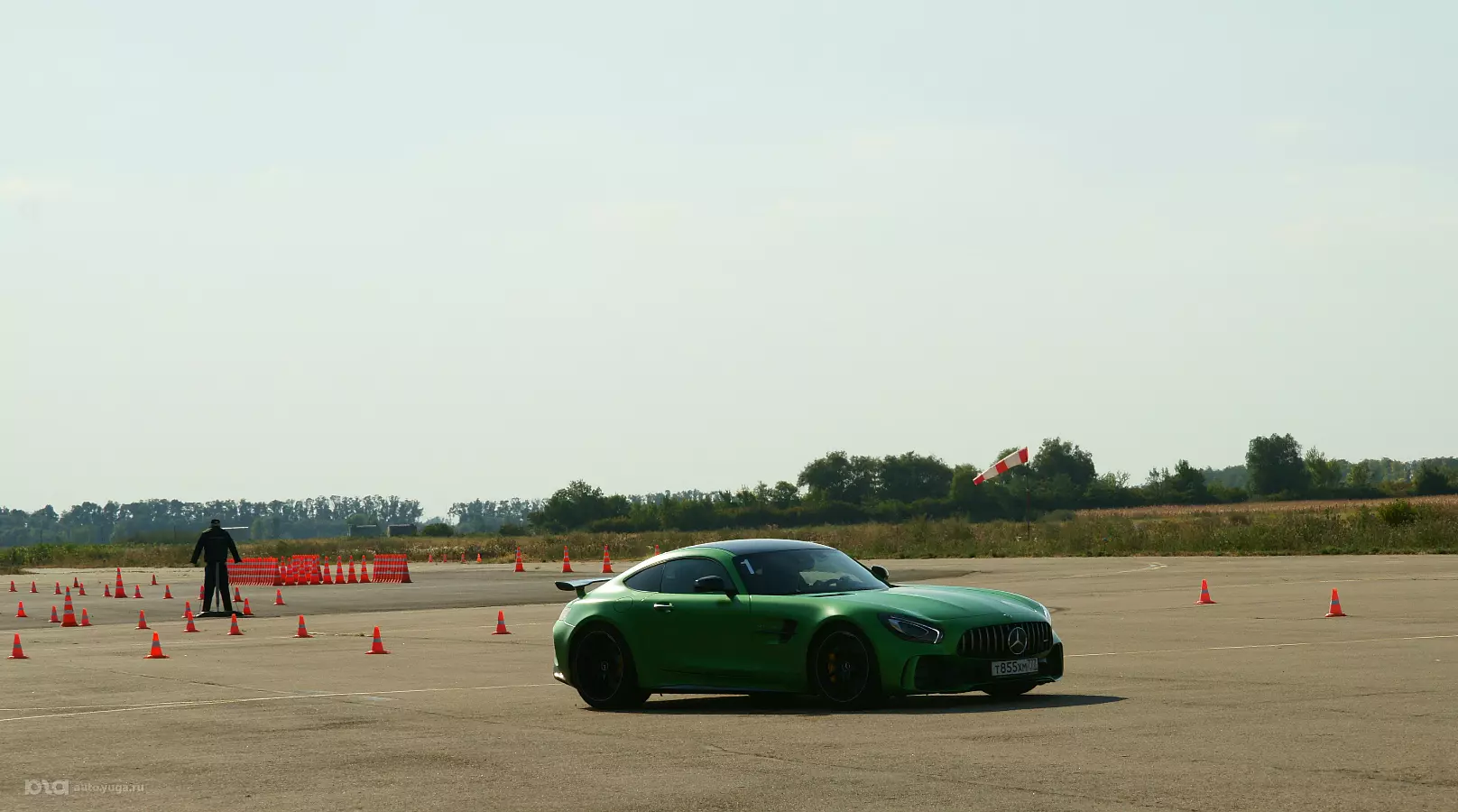 Mercedes-Benz AMG GT R © Фото Евгения Мельченко, Юга.ру Mercedes-Benz AMG GT R