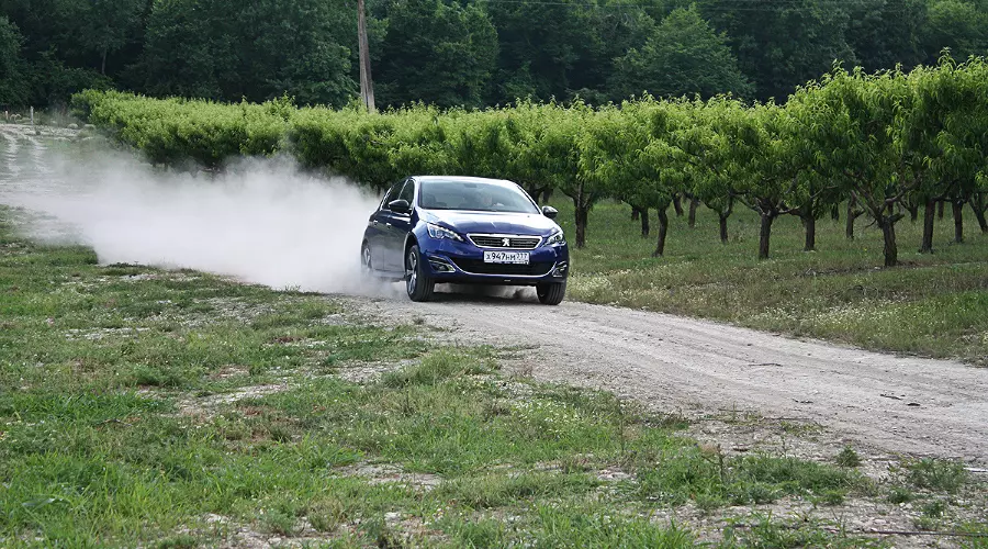 Peugeot 308 GT Line. Форсированый лев пришел в Россию &copy;&nbsp;Фото ЮГА.ру