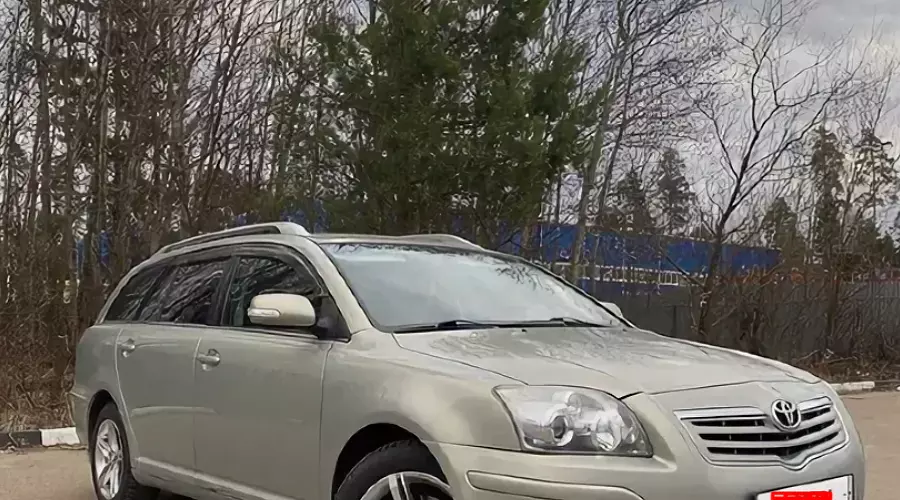Toyota Avensis &copy;&nbsp;Фото:Цифрохайп