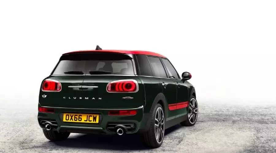 Новый MINI John Cooper Works Clubman © Фото ЮГА.ру Новый MINI John Cooper Works Clubman © Фото ЮГА.ру