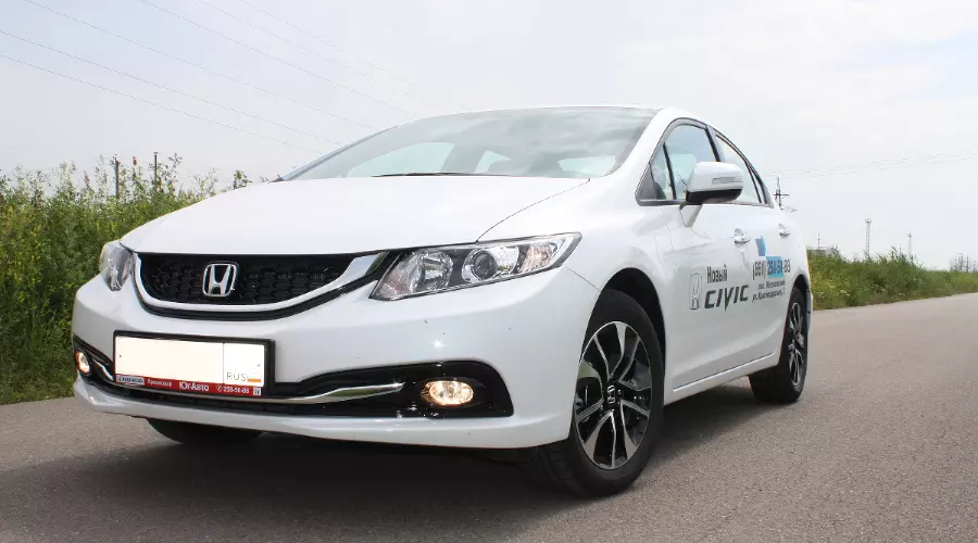 Honda Civic 4D &copy;&nbsp;Фото ЮГА.ру