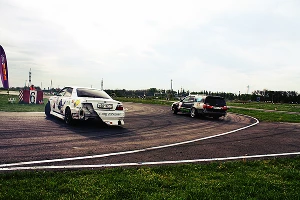 Чемпионат по дрифту "Drift Battle Series 2015". Первый этап в Усть-Лабинске &copy;&nbsp;Фото ЮГА.ру