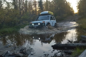 Заводская команда на LADA 4X4 покоряет Север России &copy;&nbsp;Фото ЮГА.ру