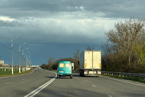 автомобиль &copy;&nbsp;Фото ЮГА.ру