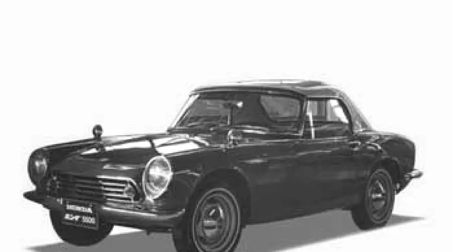 Первый серийный автомобиль Honda S500 &copy;&nbsp;Фото ЮГА.ру