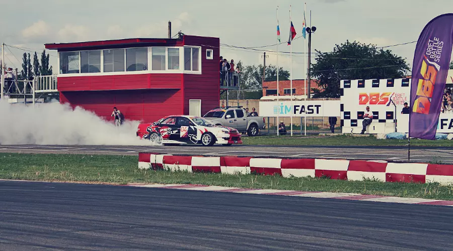 Первый этап чемпионата "Drift Battle Series" в Усть-Лабинске &copy;&nbsp;Фото ЮГА.ру