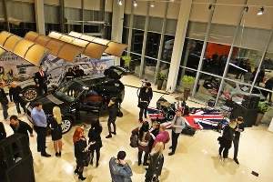 Стартовали продажи Land Rover Discovery Sport &copy;&nbsp;Фото ЮГА.ру