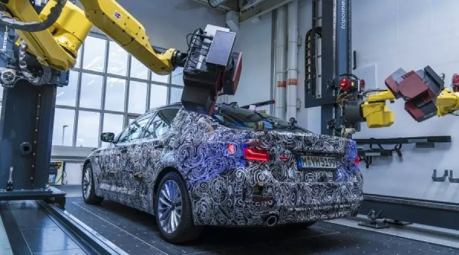Компания BMW представила уникальную технологию создания 3D-модели автомобиля © Фото ЮГА.ру Компания BMW представила уникальную технологию создания 3D-модели автомобиля © Фото ЮГА.ру