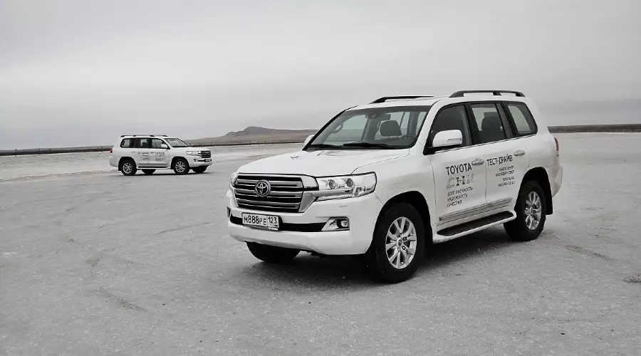 Toyota Land Cruiser 200 &copy;&nbsp;Фото: Евгений Мельченко