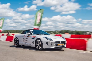 Компания Continental представила и испытала новую шину SportContact 6 &copy;&nbsp;Фото ЮГА.ру