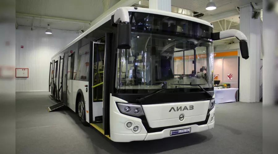 ЛИАЗ-5292.30 на выставке MOBI 2013 в Краснодаре &copy;&nbsp;Фото ЮГА.ру