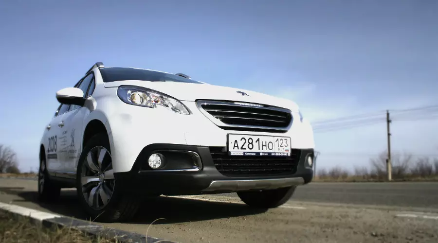 Peugeot 2008. Компактный французский "Львенок" &copy;&nbsp;Фото ЮГА.ру