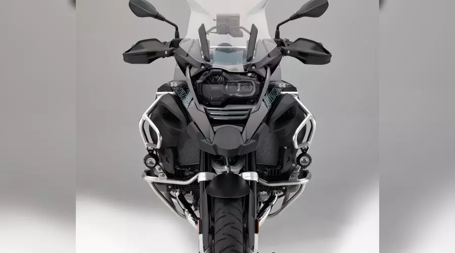BMW Motorrad представляет новинки 2017 года © Фото ЮГА.ру BMW Motorrad представляет новинки 2017 года © Фото ЮГА.ру