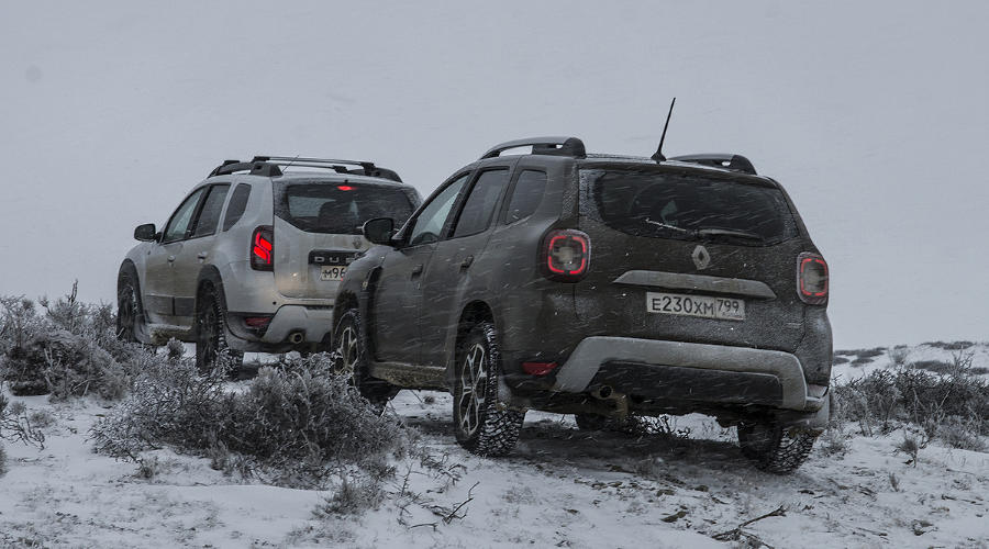 Новый и предыдущий Renault Duster © Фото Евгения Мельченко