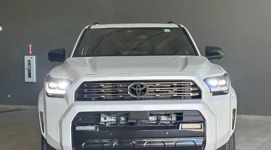 Toyota 4Runner &copy;&nbsp;Фото: Автостарс