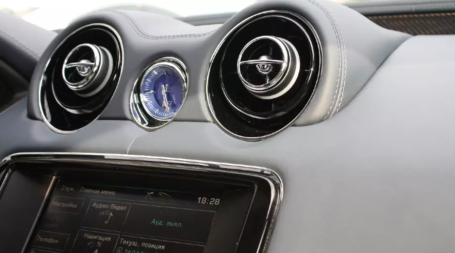 Jaguar XJ 07 &copy;&nbsp;Фото ЮГА.ру