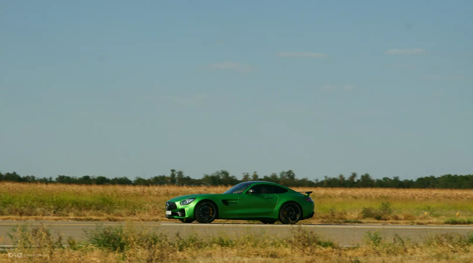 Mercedes-Benz AMG GT R © Фото Евгения Мельченко, Юга.ру Mercedes-Benz AMG GT R