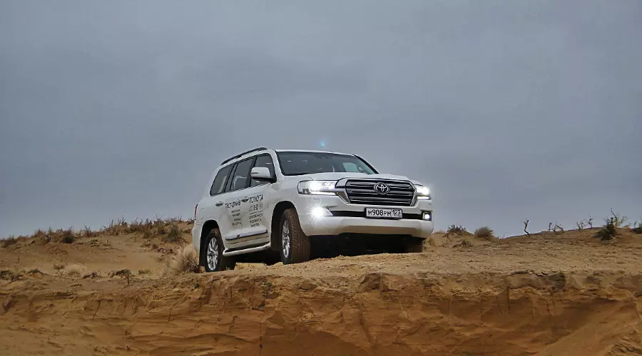 Тест-драйв нового Toyota Land Cruiser 200. В чем соль, брат &copy;&nbsp;Фото ЮГА.ру