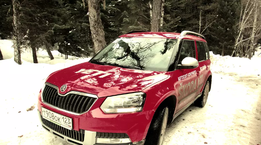 Skoda Yeti в горах Кавказа &copy;&nbsp;Фото ЮГА.ру