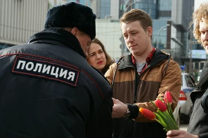В Краснодаре состоялся праздничный «Цветочный патруль» &copy;&nbsp;Фото Евгения Мельченко, Юга.ру
