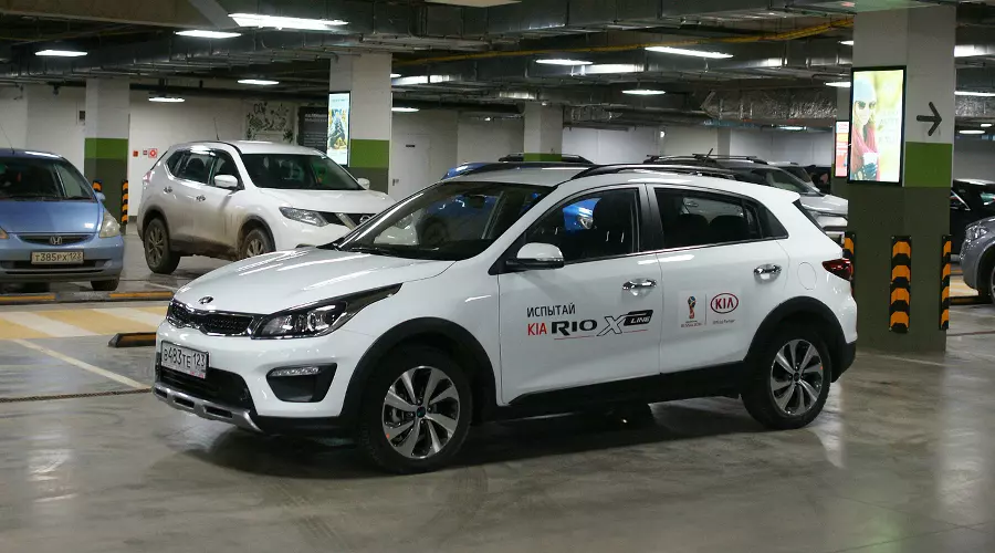 Kia Rio X-Line первого поколения &copy;&nbsp;Фото Евгения Мельченко, Юга.ру