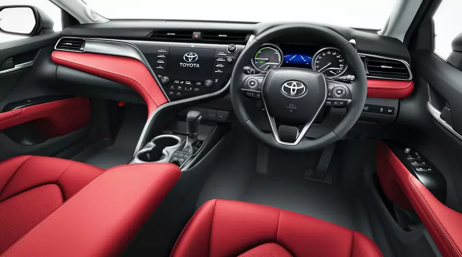 Новая Camry &copy;&nbsp;Фото Toyota
