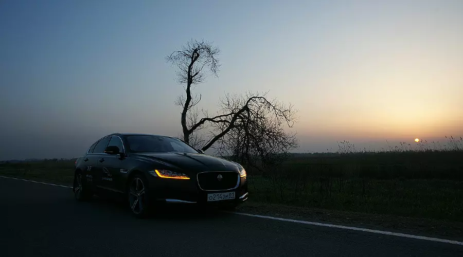 Тест-драйв нового Jaguar XF 2016 модельного года © Фото ЮГА.ру Тест-драйв нового Jaguar XF 2016 модельного года © Фото ЮГА.ру