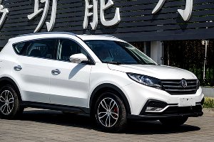 Кроссовер DFM 580 © Фото Dongfeng