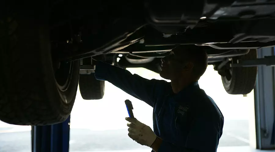 Mobil1. Замена масла в автомобиле: основы и нюансы &copy;&nbsp;Фото ЮГА.ру