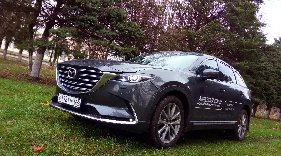 Кроссовер Mazda CX-9 &copy;&nbsp;Фото Евгения Мельченко, Юга.ру