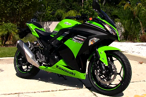 Kawasaki EX300b Ninja © Скриншот видео канала Tampaharleygroup на YouTube