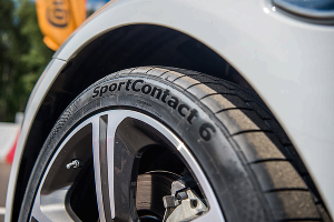 Компания Continental представила и испытала новую шину SportContact 6 © Фото ЮГА.ру