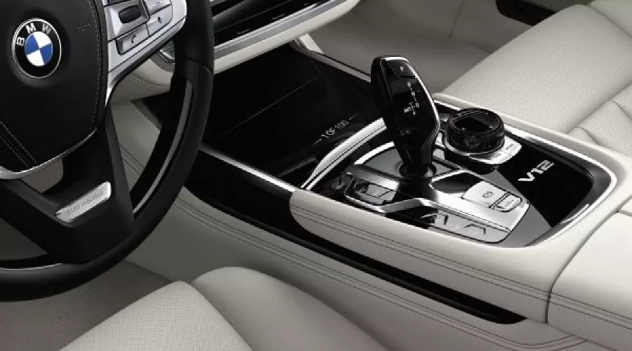 BMW представляет юбилейную версию седана BMW Individual 7 серии "THE NEXT 100 YEARS" &copy;&nbsp;Фото ЮГА.ру