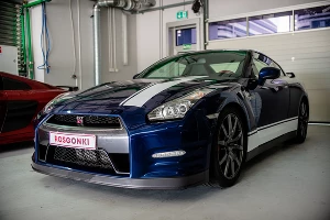 Nissan GT-R35. &laquo;Сочи Автодром&raquo; &copy;&nbsp;Фото Евгения Мельченко, Юга.ру
