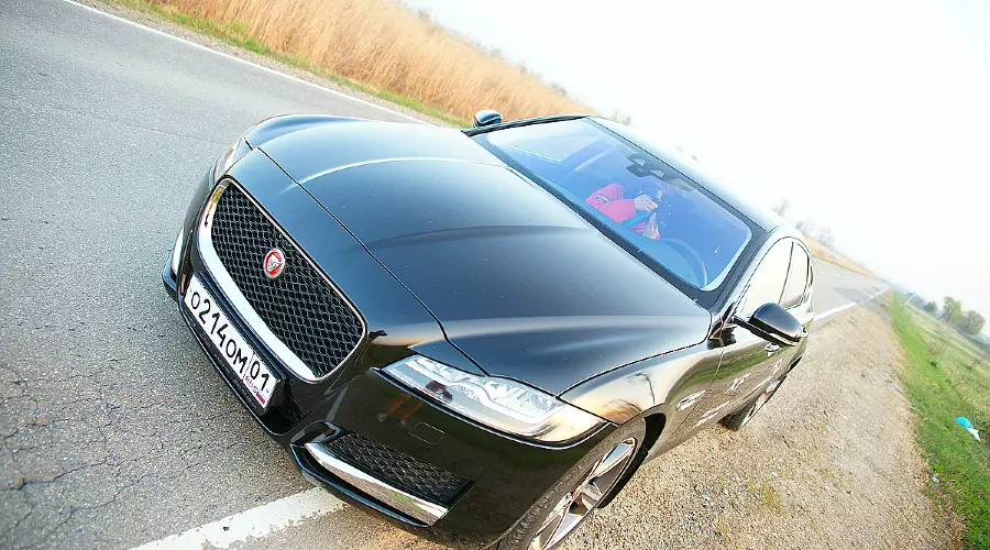 Тест-драйв нового Jaguar XF 2016 модельного года © Фото ЮГА.ру Тест-драйв нового Jaguar XF 2016 модельного года © Фото ЮГА.ру