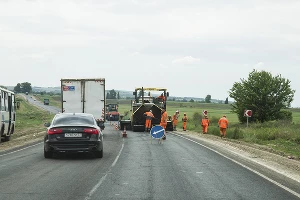 Ремонт дорог, пробки. А сезон только начинается... &copy;&nbsp;Фото Евгения Мельченко, Юга.ру