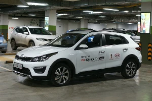 Kia Rio X-Line первого поколения &copy;&nbsp;Фото Евгения Мельченко, Юга.ру