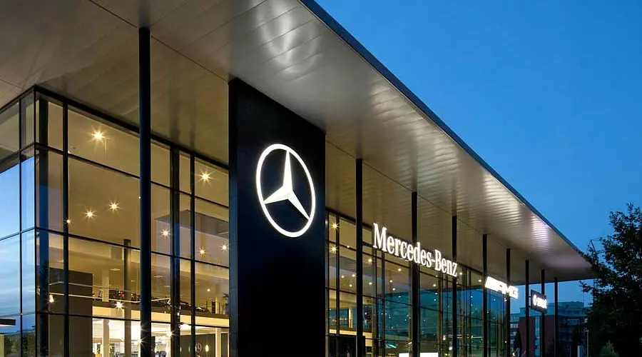 Дилер Mercedes-Benz &copy;&nbsp;Фото Mercedes-Benz