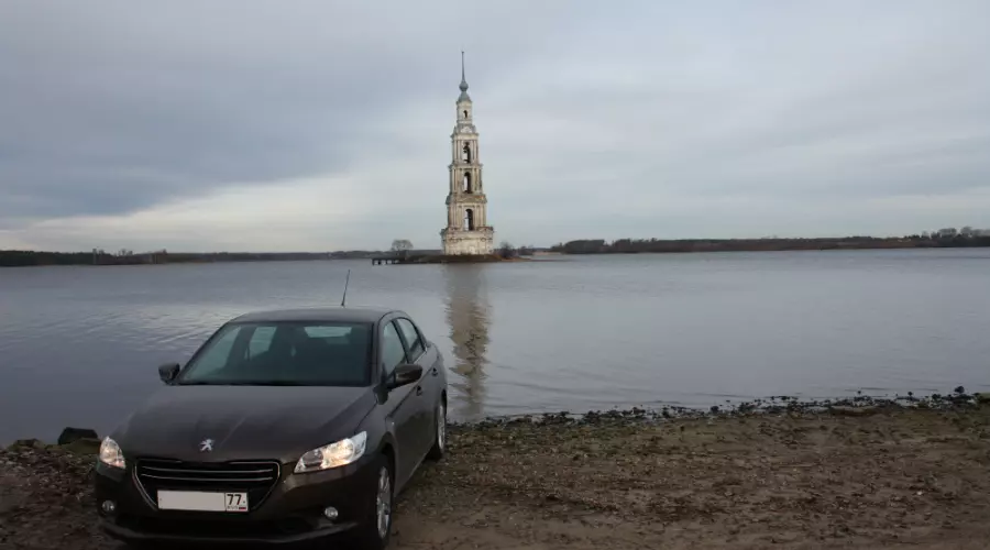 Peugeot 301. Колокольня Никольского собора &copy;&nbsp;Фото ЮГА.ру