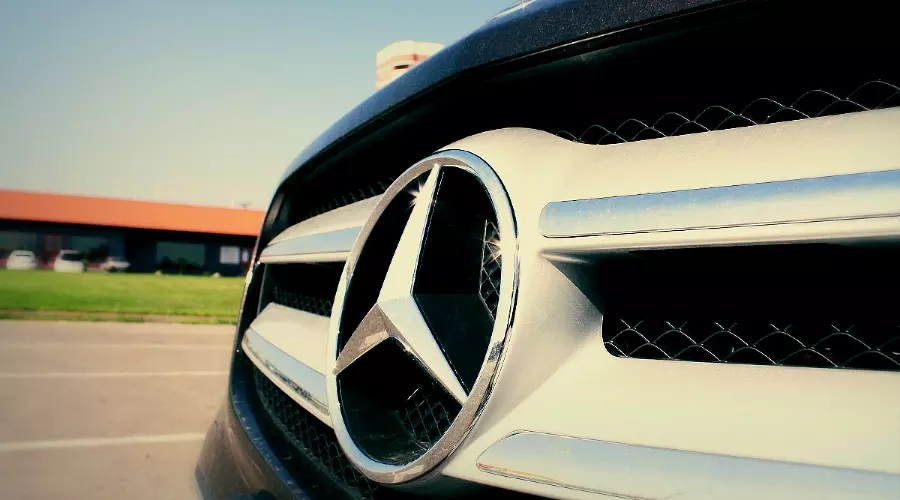 Mercedes-Benz. Не в бровь, а в GLAз &copy;&nbsp;Фото ЮГА.ру