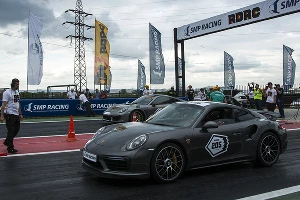 Второй этап чемпионата России по дрэг-рейсингу в Грозном &copy;&nbsp;Фото Евгения Мельченко, Юга.ру