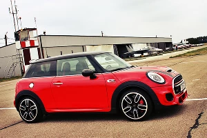Тест-драйв MINI John Cooper Works &copy;&nbsp;Фото ЮГА.ру