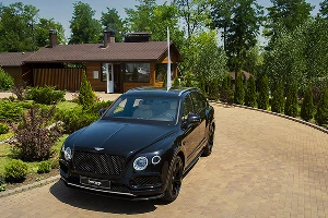 Кроссовер Bentley Bentayga &copy;&nbsp;Фото Евгения Мельченко, Юга.ру